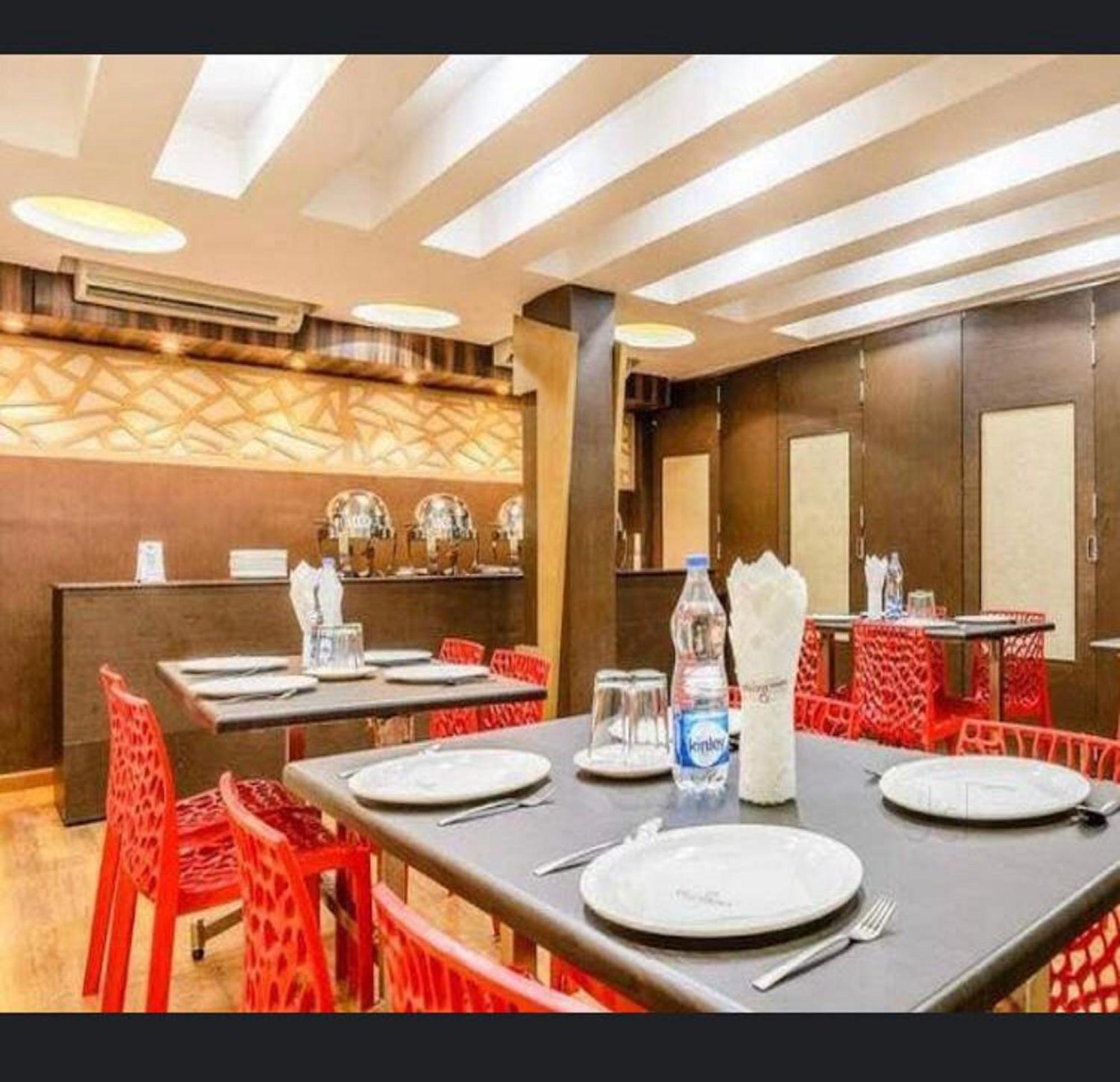 Navaratna Delight Coimbatore Buitenkant foto